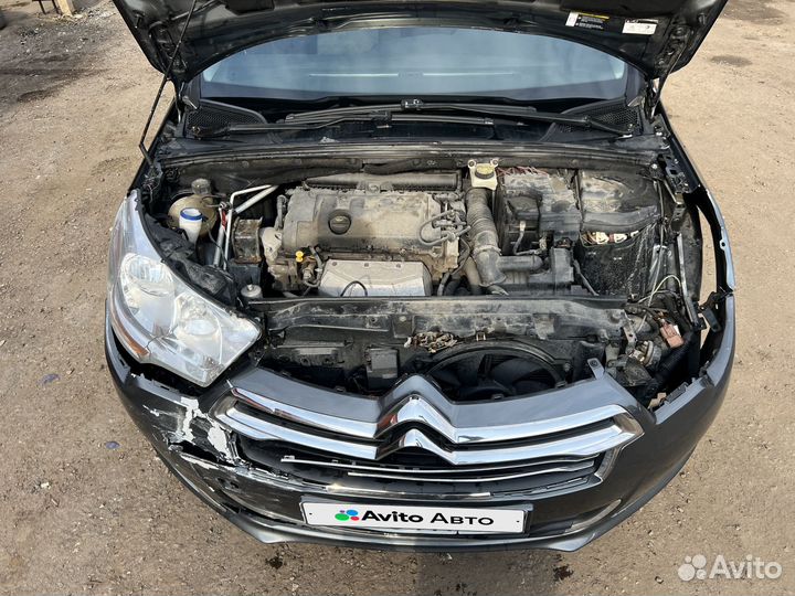 Citroen C4 1.6 AT, 2014, битый, 162 000 км