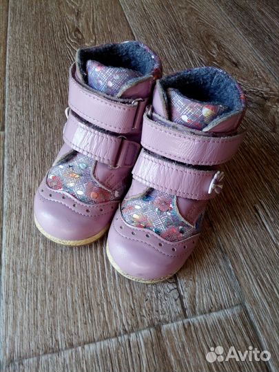 Ботинки для девочки кожанные