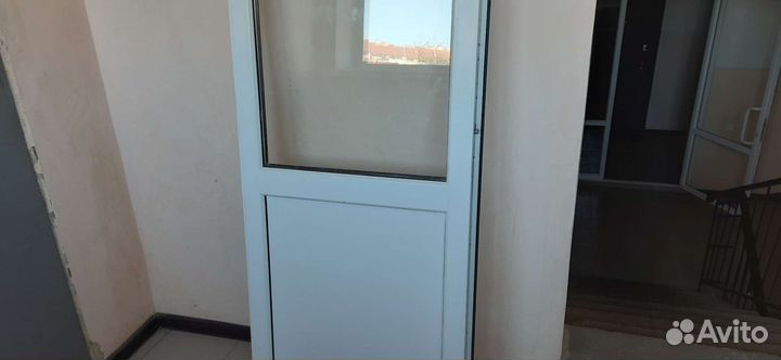 Стеклопластиковая Дверь