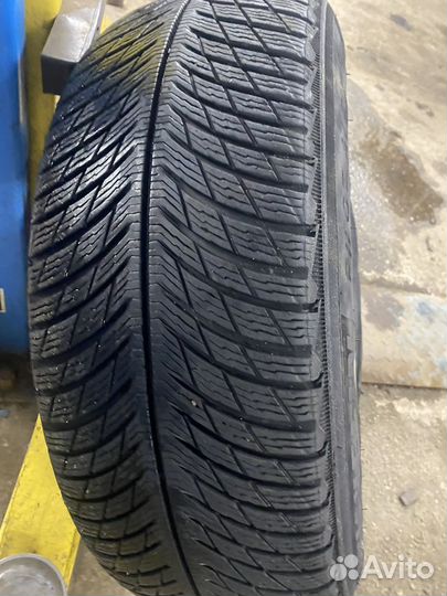 Michelin Pilot Alpin 235/60 R18