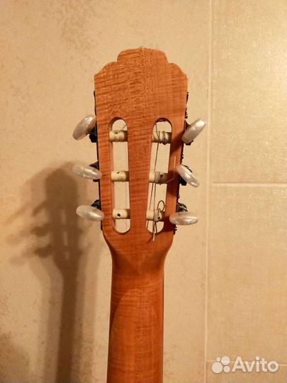 Мастеровая классическая гитара