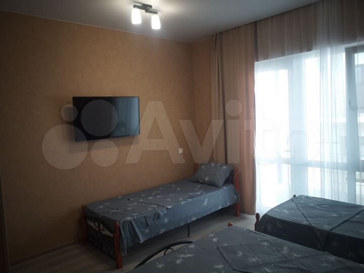 Комната 14 м² в 5-к., 1/2 эт.