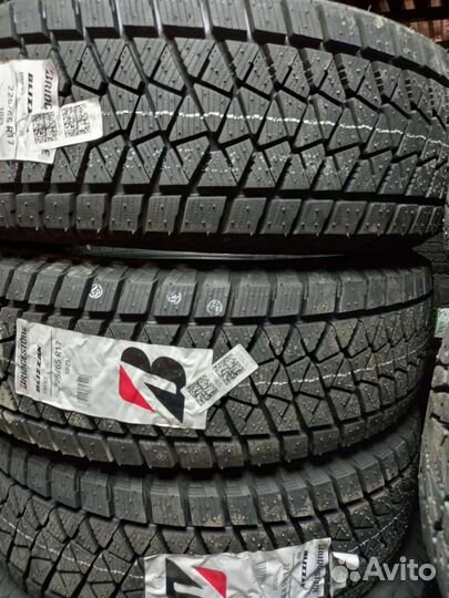 Bridgestone Blizzak DM-V2 225/65 R17