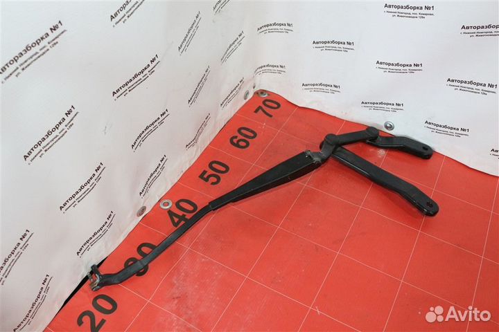 Поводок дворника Mercedes-Benz C-Class W204