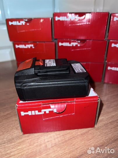 Батарея Hilti 12В-50