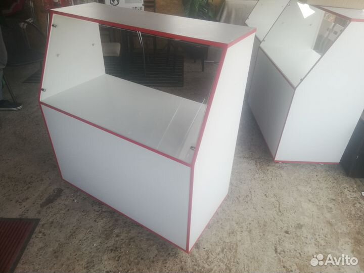 Витрины, прилавки