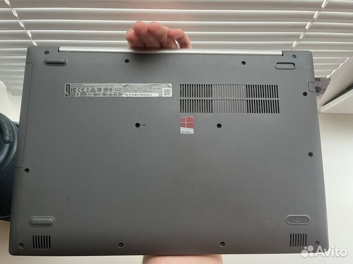 Lenovo 320-15AST