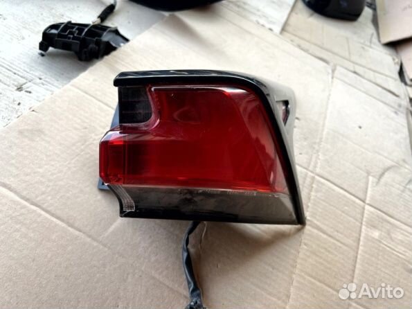Фонарь в крыло правый Лексус нх З 10 рестайлинг