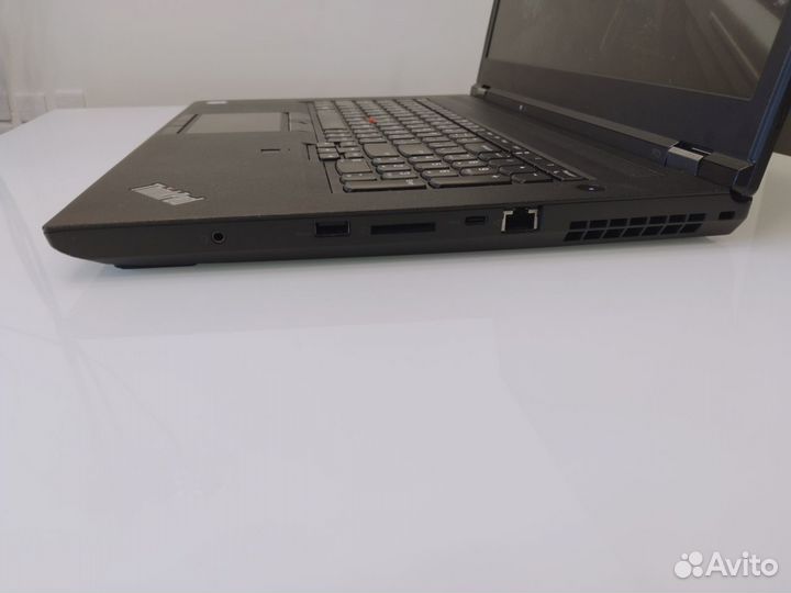 Lenovo Thinkpad P73 (i9 9880H, Quadro RTX 4000)