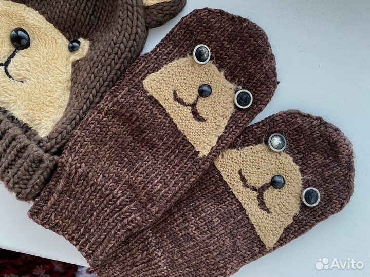 Шапка и варежки мишка на взрослого б/у