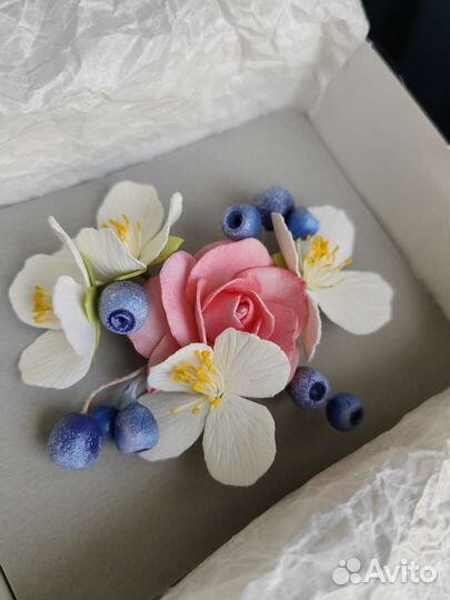 Заколка с цветами или брошь 