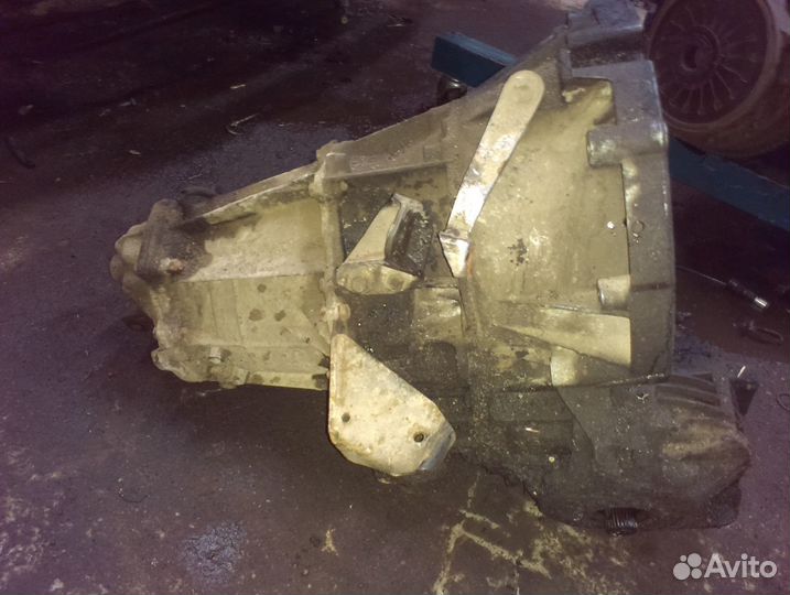 5 МКПП Renault Trafic Opel Arena 2.5D