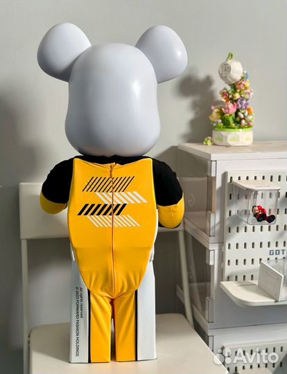 Bearbrick 1000% (70см) Macau Grand Prix