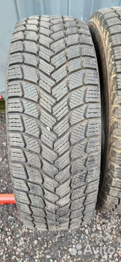 Michelin X-Ice Snow 215/65 R17 99T