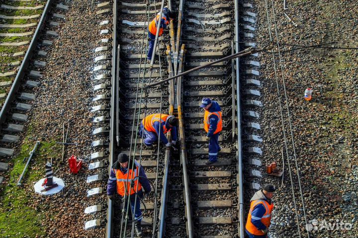 Разнорабочий, Монтёр путей, Мастер на Ж/Д