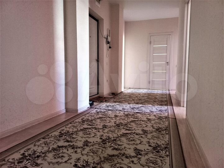 3-к. квартира, 69 м², 1/4 эт.