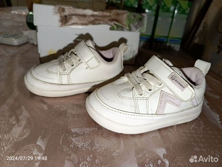 Кроссовки детские