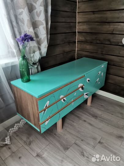 Тумба под телевизор