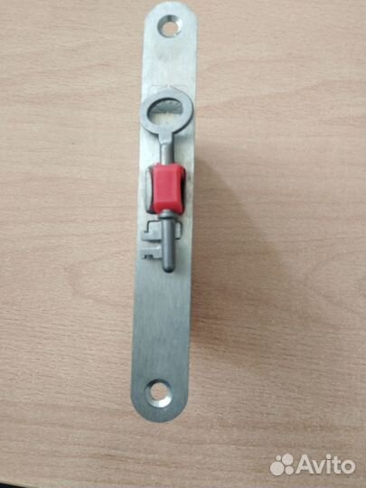 Врезной замок