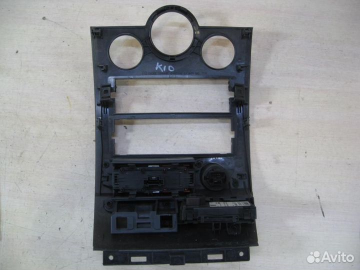Рамка магнитолы Renault Megane 2 (LM0C) 2006
