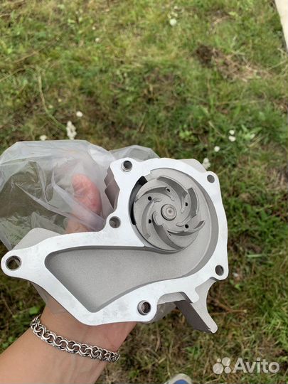 Помпа на ford focus 3