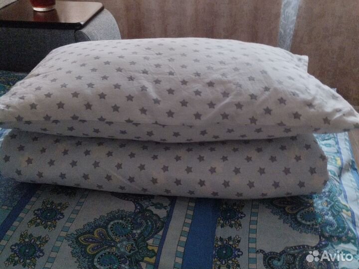 Детское одеяло и подушка в кроватку