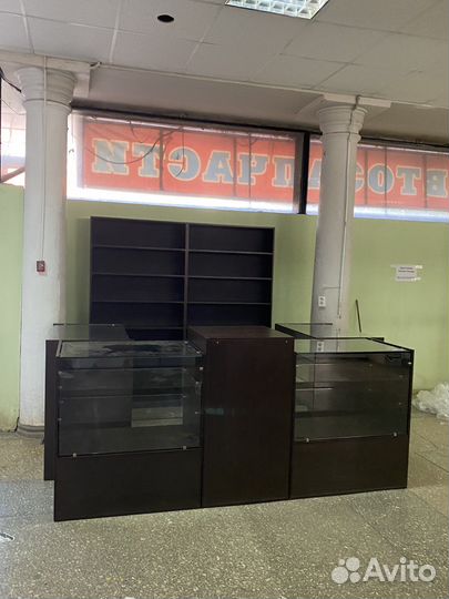 Аренда шкафов и витрин