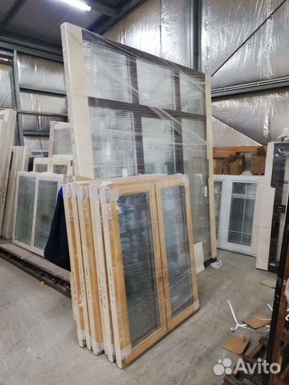 Окна из дерева в коттедж