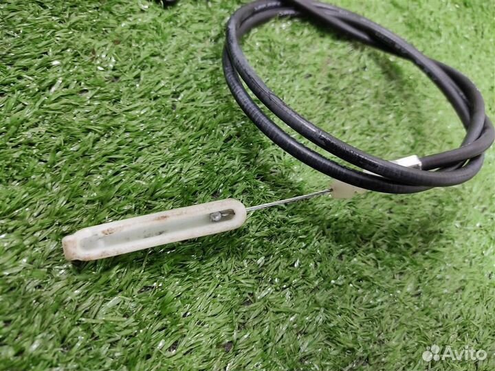 Ручка складывания задних сидений Mitsubishi Lance