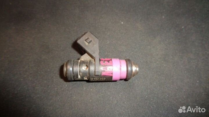 Форсунка инжекторная Renault Megane 2