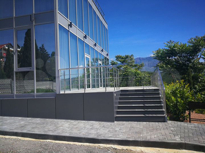 Коттедж 250 м² на участке 25 сот.