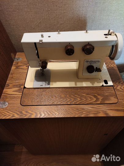 Швейная машинка чайка 143 с электроприводом