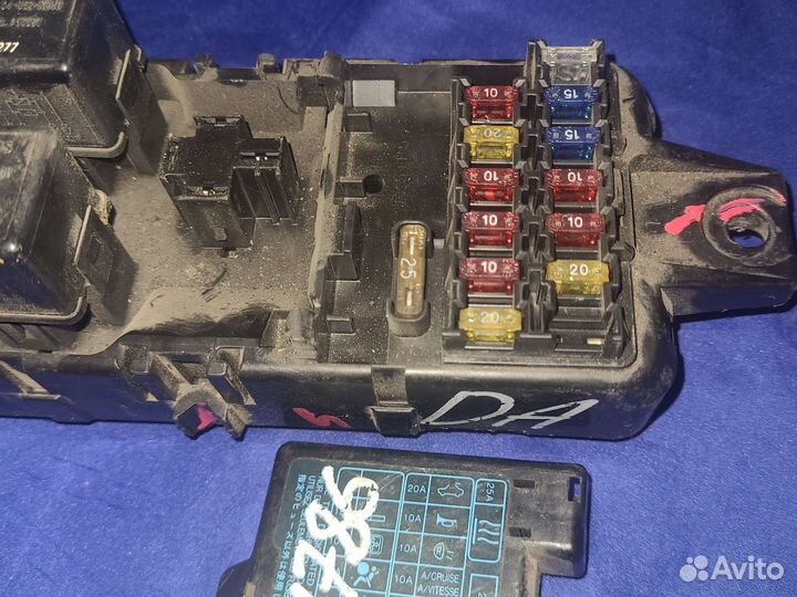 Блок предохранителей Mitsubishi Carisma Space Star