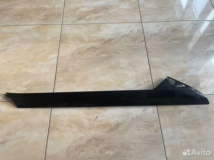 Молдинг лобового стекла левый Ford Explorer 5 С