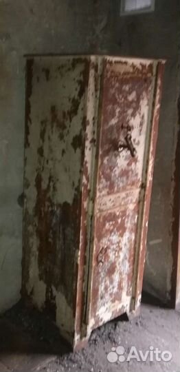 Сейф металлический