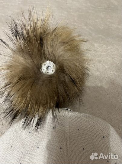 Шапка зимняя детская белая с мехом съемный помпон
