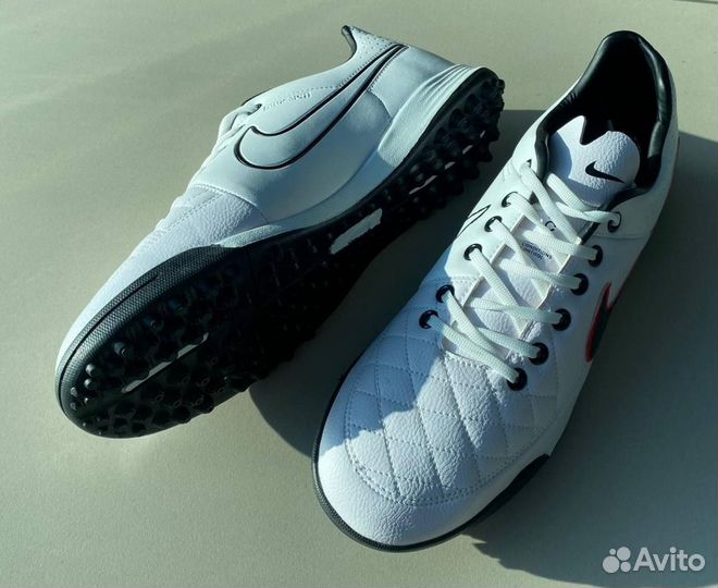 Бутсы Nike Tiempo TF белые