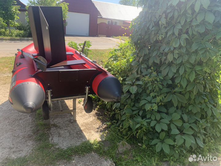 Надувная моторная лодка