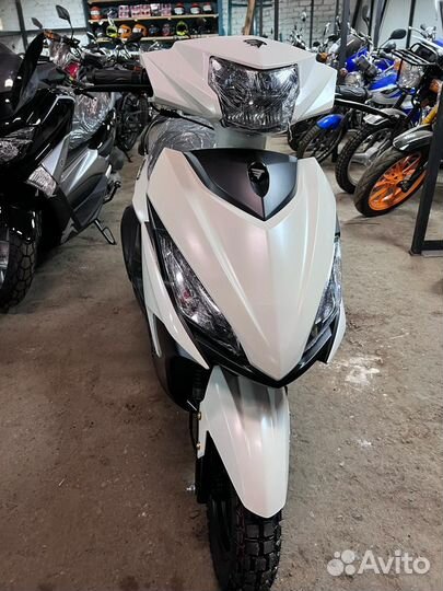 Скутер VMC corsa RS (150) матт белый-черн