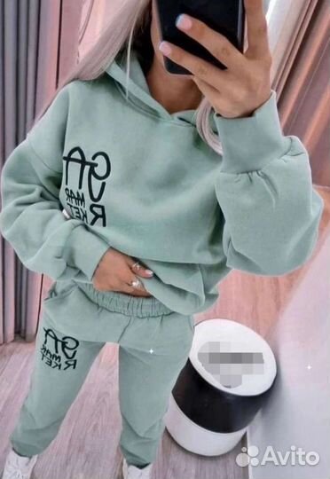 Спортивный костюм тройка