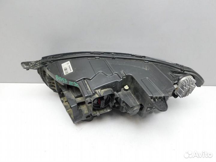 Фара правая Volvo XC90