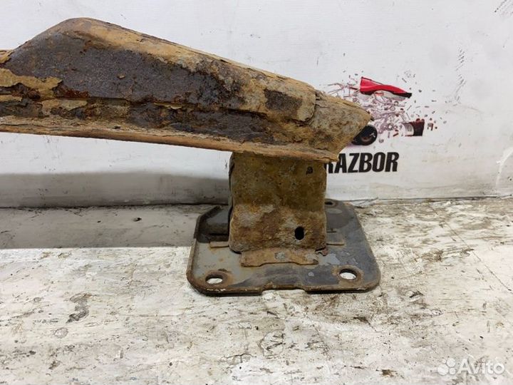 Усилитель бампера задний Mazda 3 BK 2005