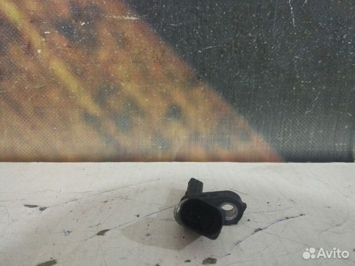 Датчик ABS передний левый Volkswagen Passat