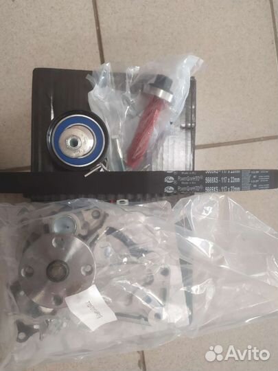 Ремкомплект грм с помпой Gates KP35669XS