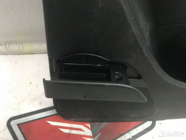 Обшивки задних дверей со шторками Пассат Б6 Универ