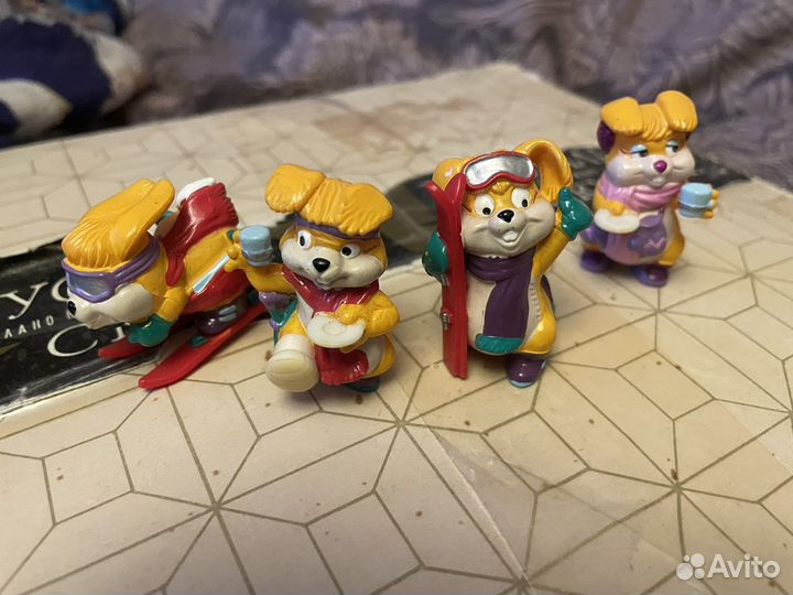 Зайцы лыжники из коллекции 1996 год