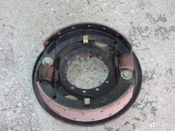 Тормоз газ-66, 3308 передний правый в сборе