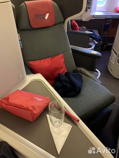 Дорожный набор бизнес-класса Azur Air