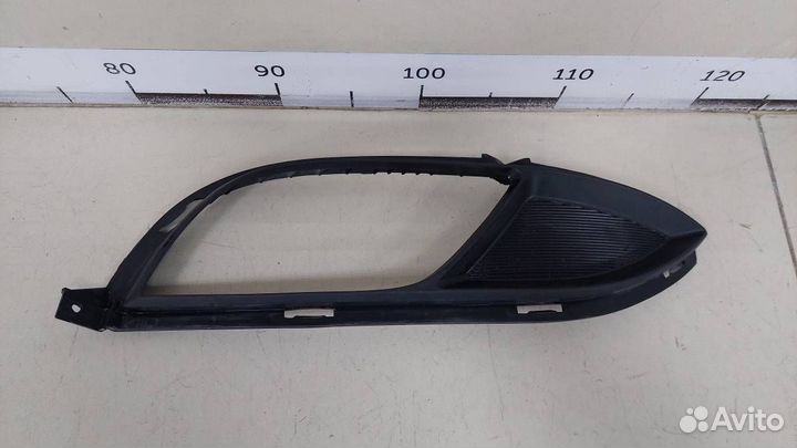 Рамка противотуманной фары правой Kia Cerato YD 20