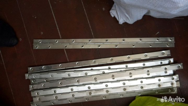 Петля рояльная 40см